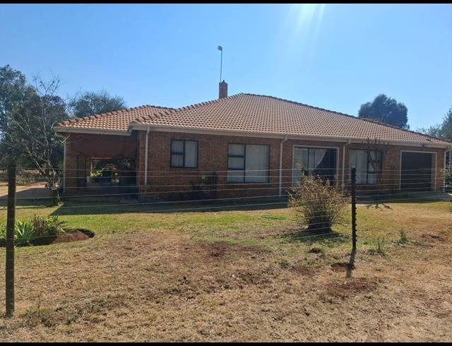 17,131M² SMALLHOLDING FOR SALE IN HILLSIDE